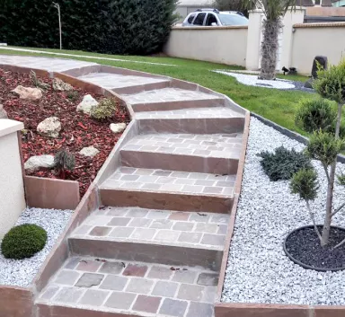 Que vous rêviez d’une nouvelle terrasse, d’un jardin harmonieux ou d’une cour extérieure, Créarbor est là pour concrétiser vos idées sur Morigny-Champigny, Chevilly ou encore Le Mérévillois.